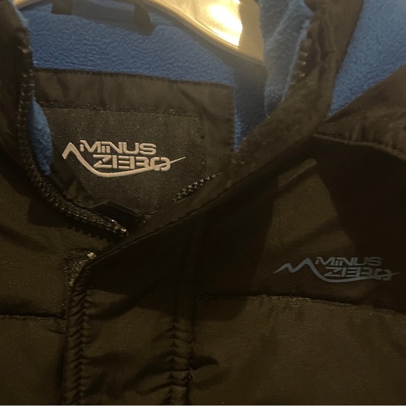 Kids Black and Blue Puffer Jacket - Picture 3 of 4